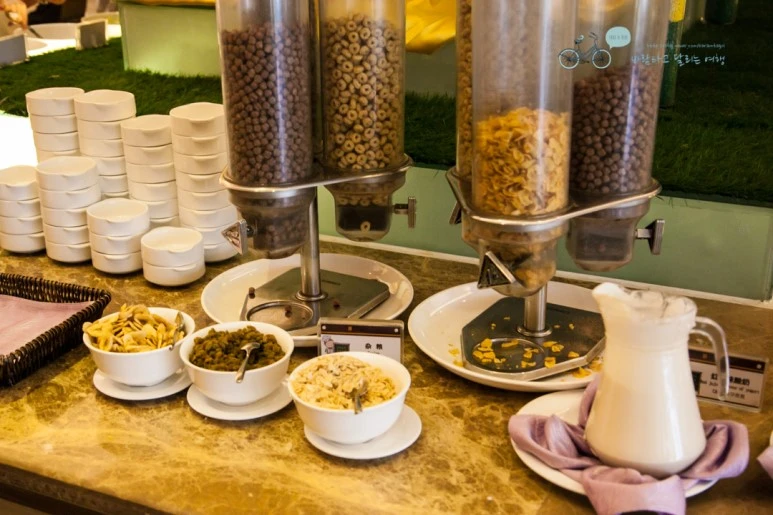 IMG_1029_Wide1080mark%EB%B0%94%EB%9E%8C.jpg?type=w773