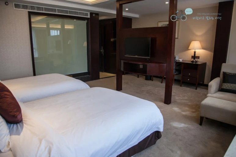 IMG_0049_Wide1080mark%EB%B0%94%EB%9E%8C.jpg?type=w773