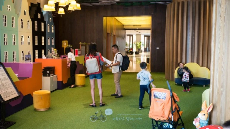 _1040069_Edit-_Wide1080mark%EB%B0%94%EB%9E%8C.jpg?type=w773