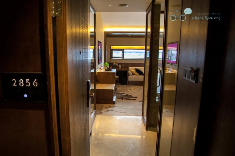 IMG_1466_Wide1080mark%EB%B0%94%EB%9E%8C.jpg?type=w773