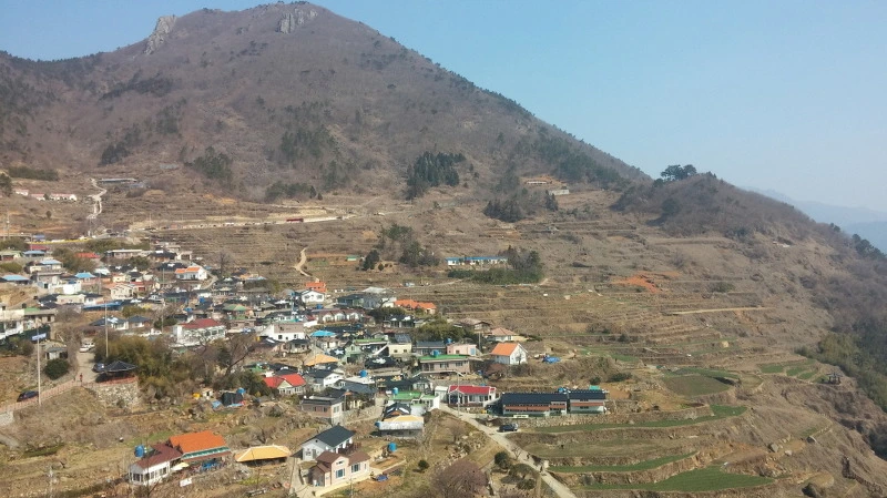 212F6C3458B3717E2E9DB3