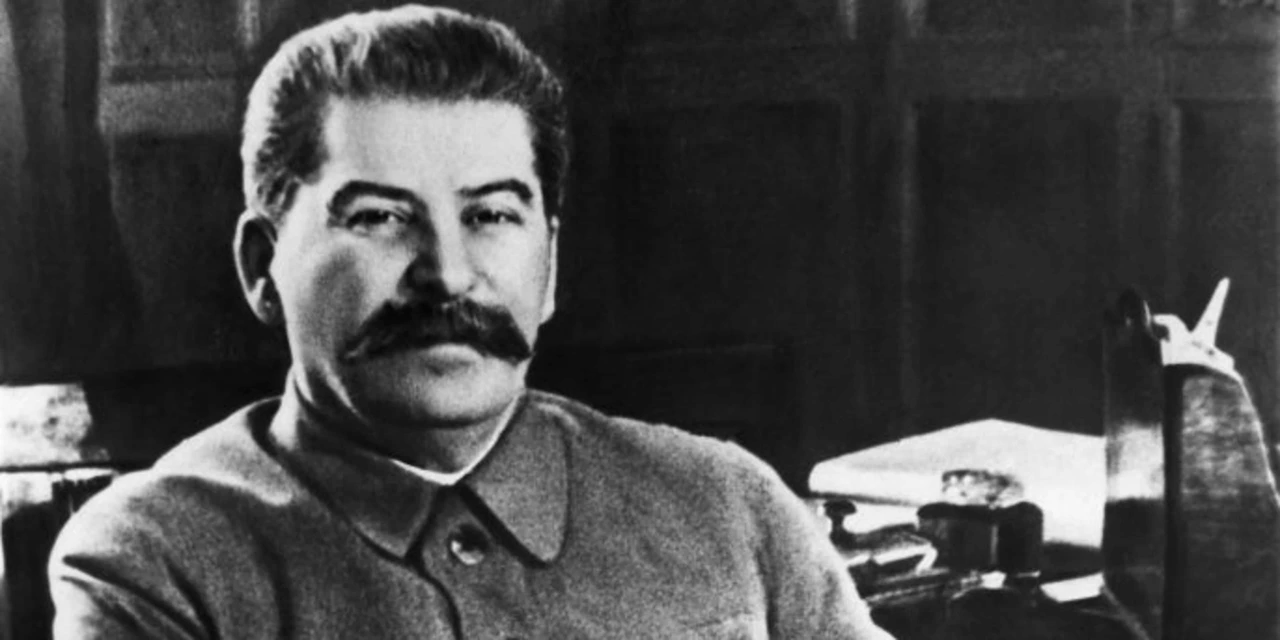 how-photos-became-a-weapon-in-stalins-great-purges-featured-photo?_a=BAVAZGDX0