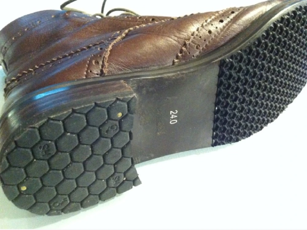 미끄럼방지_my shoes.PNG