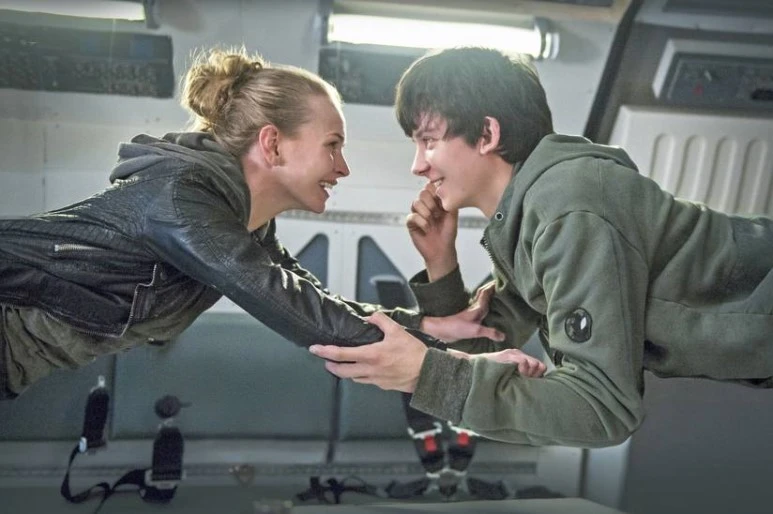 space-between-1-1007.jpg.824x0_q71_crop-scale.jpg?type=w773