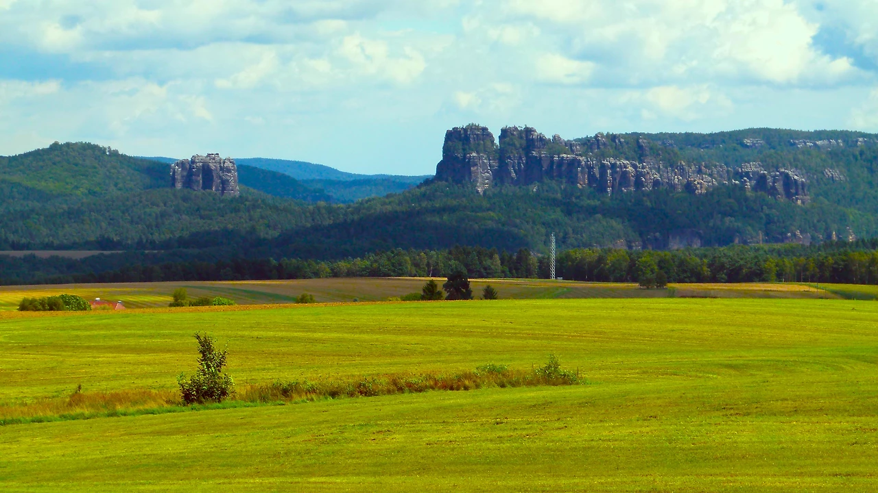 Schrammsteine_Sächsische_Schweiz_2.jpeg