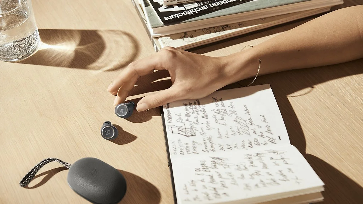 E8_CharcoalSand_8.jpg?type=w1200