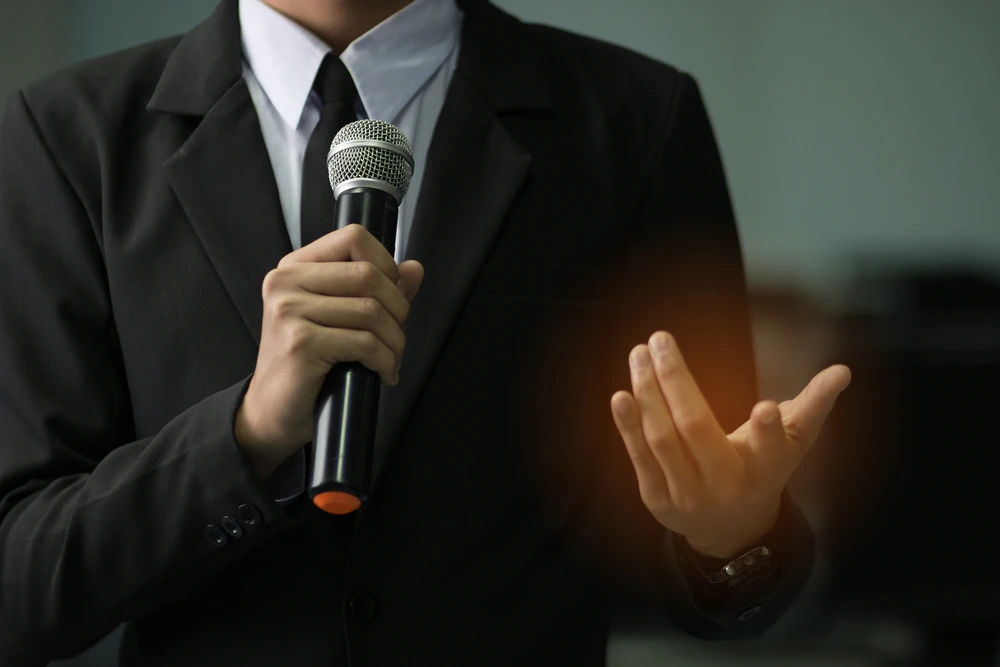 35377868_6099239985085_8160524002264088576_n.png?type=w1200