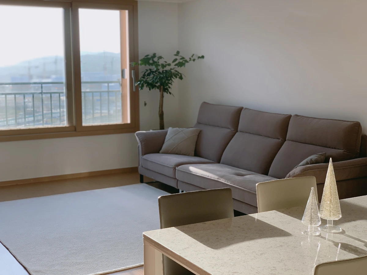 %EC%88%A8%EA%B3%A0_%EC%88%A8%EC%9D%80%EA%B3%A0%EC%88%98_33%ED%8F%89%EC%95%84%ED%8C%8C%ED%8A%B8%EC%9D%B8%ED%85%8C%EB%A6%AC%EC%96%B4_%EA%B9%80%EC%88%98%EC%A0%95_%EA%B3%A0%EC%88%987.png?type=w1200