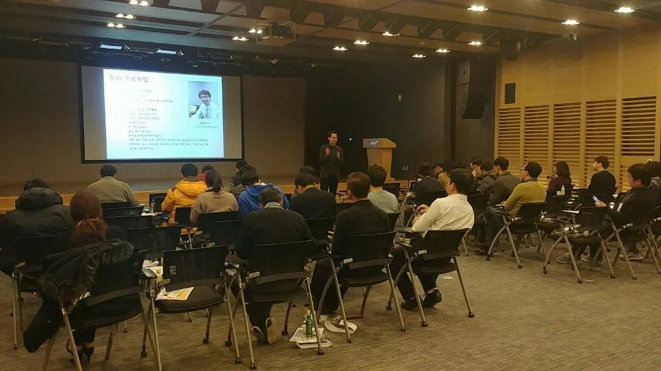 %EA%B9%80%EC%A2%85%ED%95%84_%EA%B3%A0%EC%88%98_%EC%9C%A0%ED%94%8C%EB%9F%AC%EC%8A%A4_%EA%B0%95%EC%9D%981.jpg?type=w1200