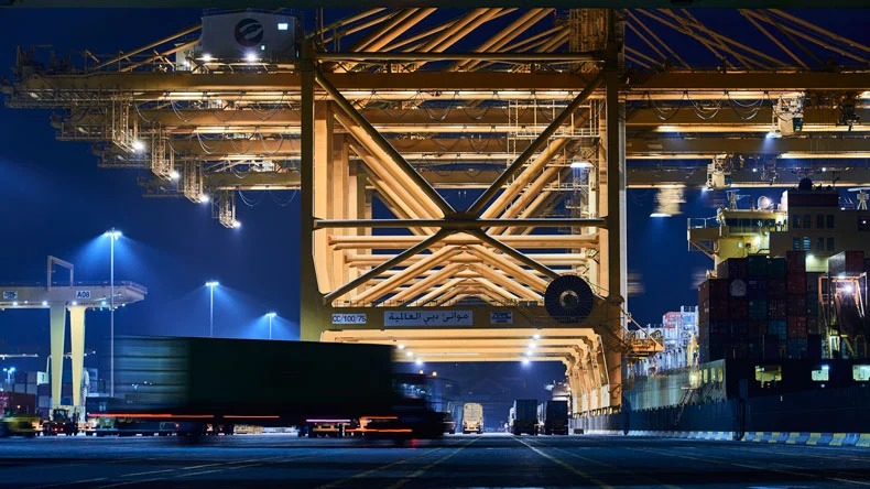 jebel_ali_cranes_at_night.jpg?rev=d84a02a4c2564a9b9c16e131935b1fd7&w=790&hash=927904D65E7E005959290413EE996FDD