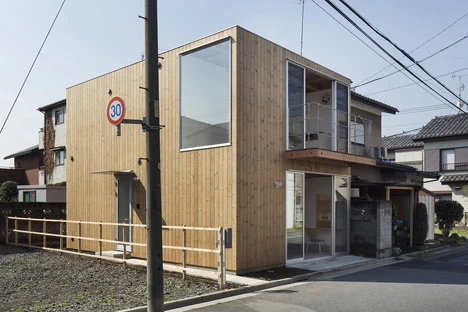 Wooden-Box-House_Hisako-Yamamura-Suzuki-Architects_dezeen_468_0.jpg?type=w773