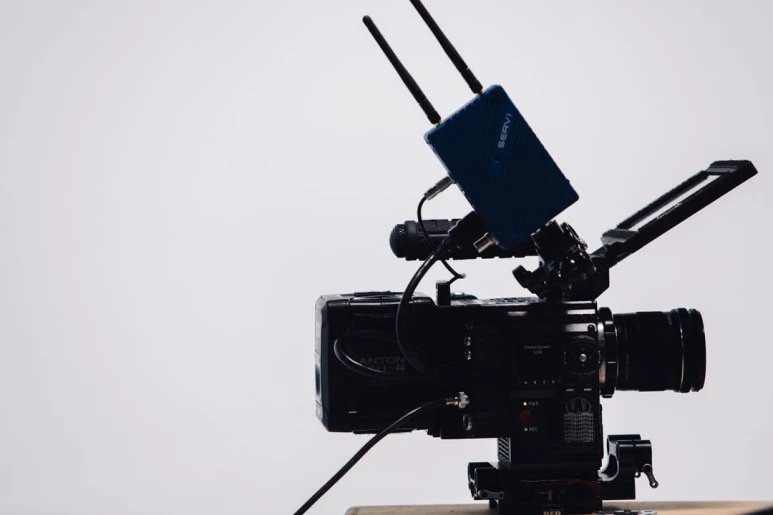 photo-1506628270-0a15321e2d9d.jpg?type=w773