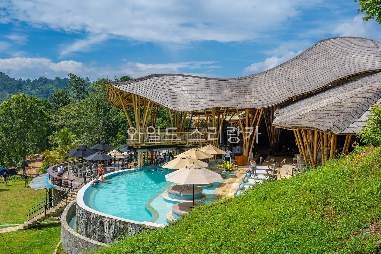 Ravana Pool Club.JPG