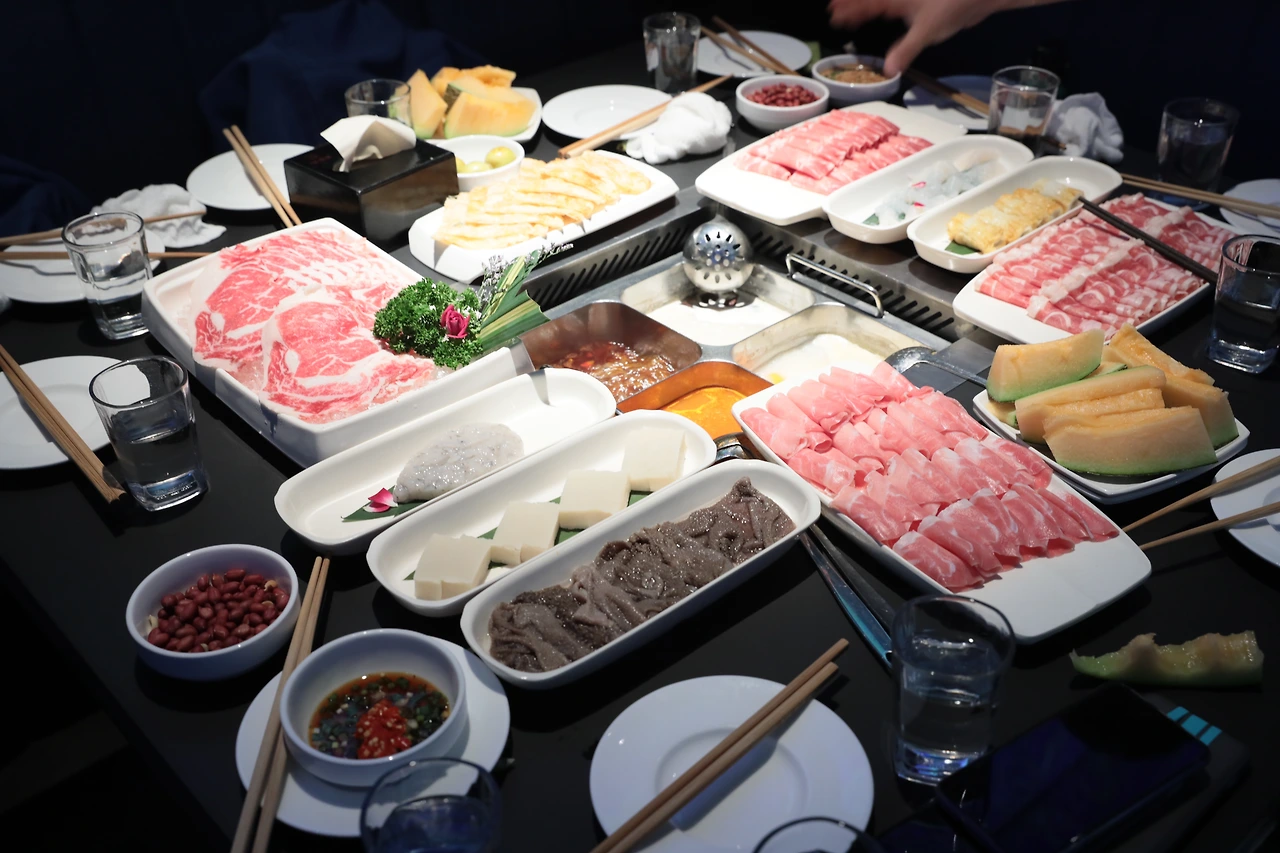 만나통신사-칼럼-스몰커뮤니티여행-차이나비즈니스학습여행-하이디라오 2.JPG