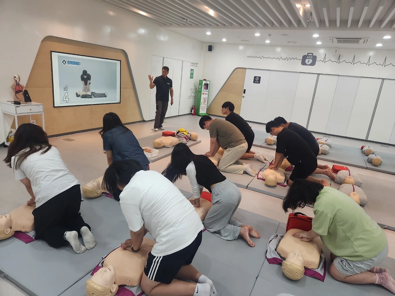 img.jpg?credential=yqXZFxpELC7KVnFOS48ylbz2pIh7yKj8&expires=1756652399&allow_ip=&allow_referer=&signature=CjSv0UnkhplTRDm3tMLins8MN0g%3D