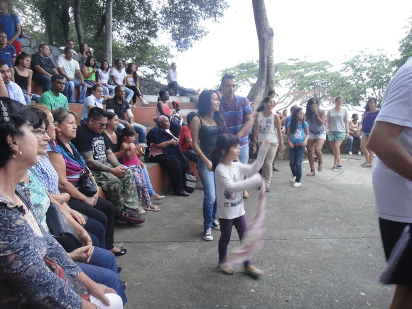 99F3DE335A0066FD12D2F6