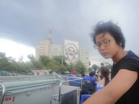 99E1BA3359F8025A1F7BD4