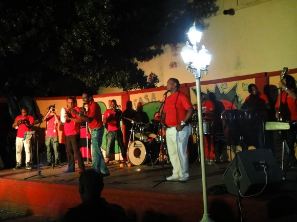 99025D3359F7405D35577E