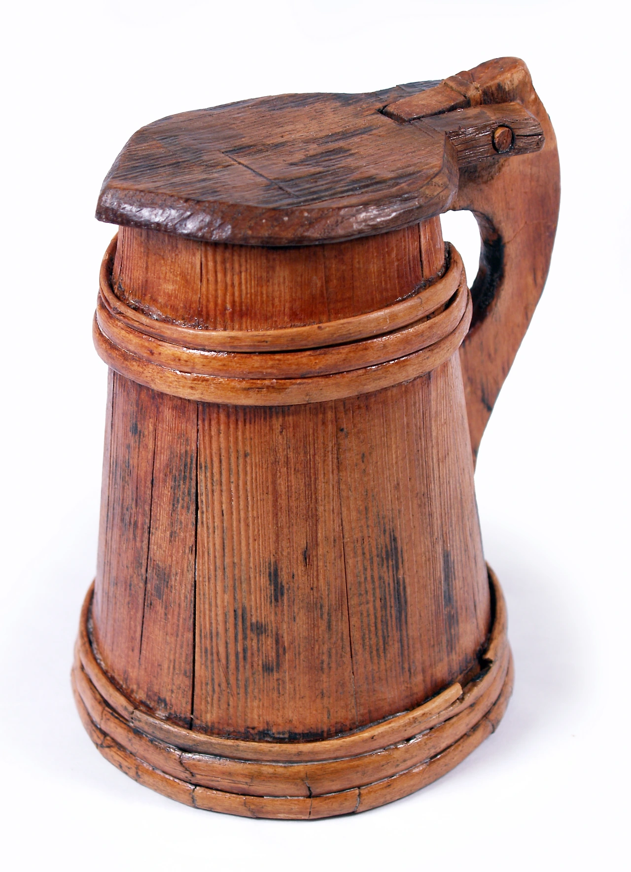 16th-wooden_tankard1.jpeg
