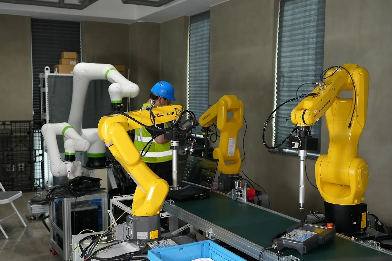 _e153a47eb5.jpg?sp=racwd&st=2022-07-11T09:43:29Z&se=2032-07-11T17:43:29Z&spr=https&sv=2021-06-08&sr=c&sig=XE8S5Wrx%2F6RCT1tL2PGNsACU1NvYYJAo7lDuH65zn1A%3D