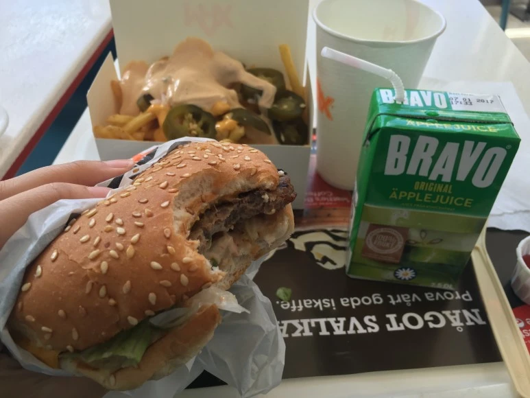 IMG_3209.JPG?type=w773