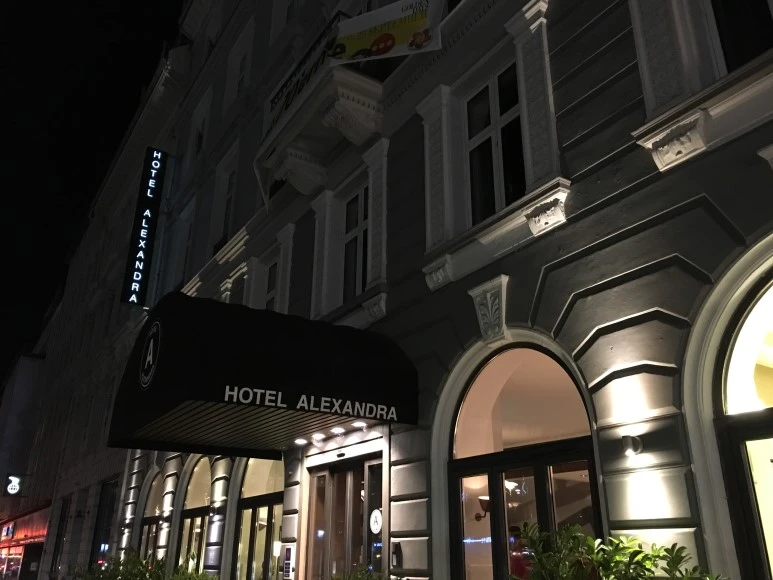 IMG_3869.JPG?type=w773