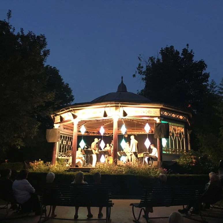 IMG_4565.JPG?type=w773