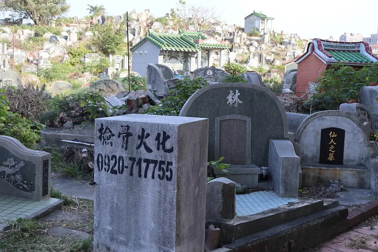 481954002_18504934999032724_2965896264263593135_n.jpg?stp=dst-jpg_e35_tt6&efg=eyJ2ZW5jb2RlX3RhZyI6IkNBUk9VU0VMX0lURU0uaW1hZ2VfdXJsZ2VuLjE0NDB4OTYxLnNkci5mNzU3NjEuZGVmYXVsdF9pbWFnZSJ9&_nc_ht=scontent-ssn1-1.cdninstagram.com&_nc_cat=104&_nc_oc=Q6cZ2QFv_eEiHsFmuR-Sot1S9Y-khsL41_xjeqeA5TsJj3Lri0erIo5JCSc4OqSkzhxBRIs&_nc_ohc=nUcJgb7TUhwQ7kNvwGYApQT&_nc_gid=SvacS2A9fxEJ3b-Mc3KFwQ&edm=APs17CUBAAAA&ccb=7-5&ig_cache_key=MzU3ODAxNTY2Mjg5NjY2NzQyNA%3D%3D.3-ccb7-5&oh=00_AfSYmDtXU7g0gSWrcXxKookQVR31Kci9RK9EUJHH8FXJgA&oe=68783F35&_nc_sid=10d13b