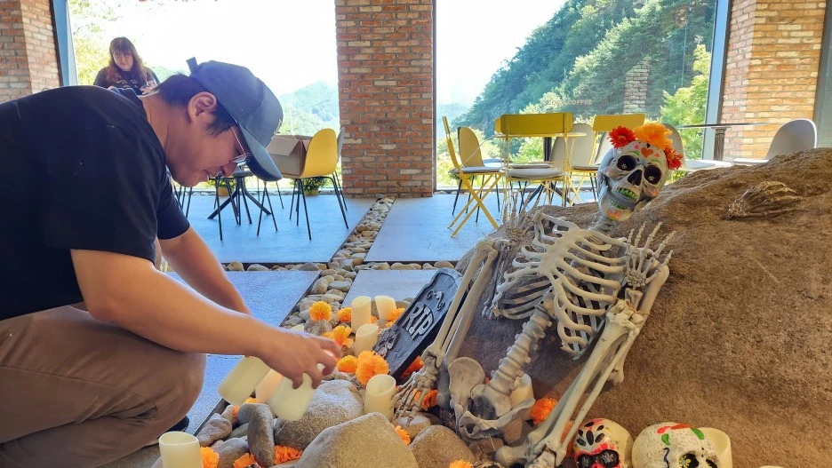 %ED%95%A0%EB%A1%9C%EC%9C%88%ED%8C%8C%ED%8B%B0_(6).jpg?type=w1