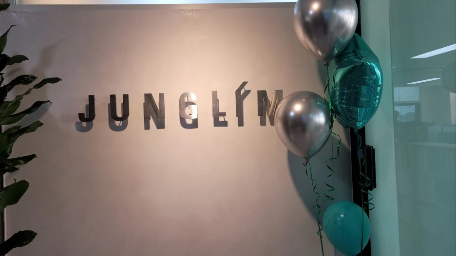 %ED%96%89%EC%82%AC%EB%8D%B0%EC%BD%94_(3).jpg?type=w1