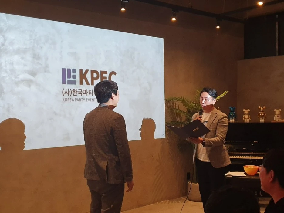 zzzzzz_(2).jpg?type=w1