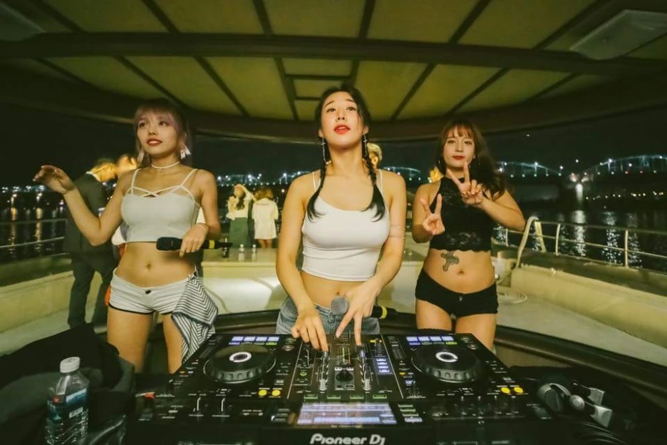 FB_IMG_1527821121101.jpg?type=w1