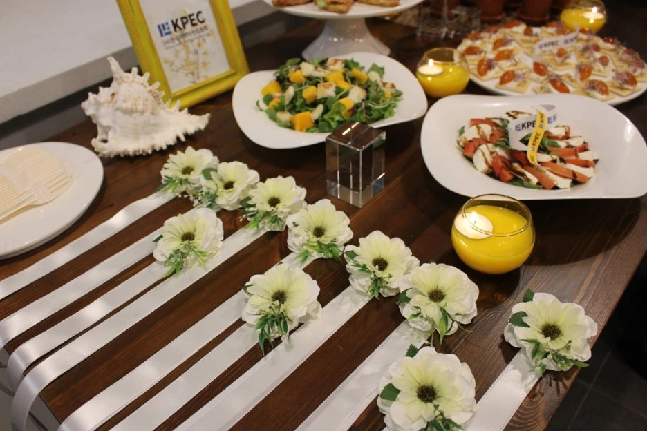 VVVV_(1).jpg?type=w1