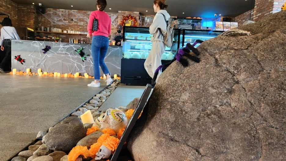 %ED%95%A0%EB%A1%9C%EC%9C%88%ED%8C%8C%ED%8B%B0_(23).jpg?type=w1