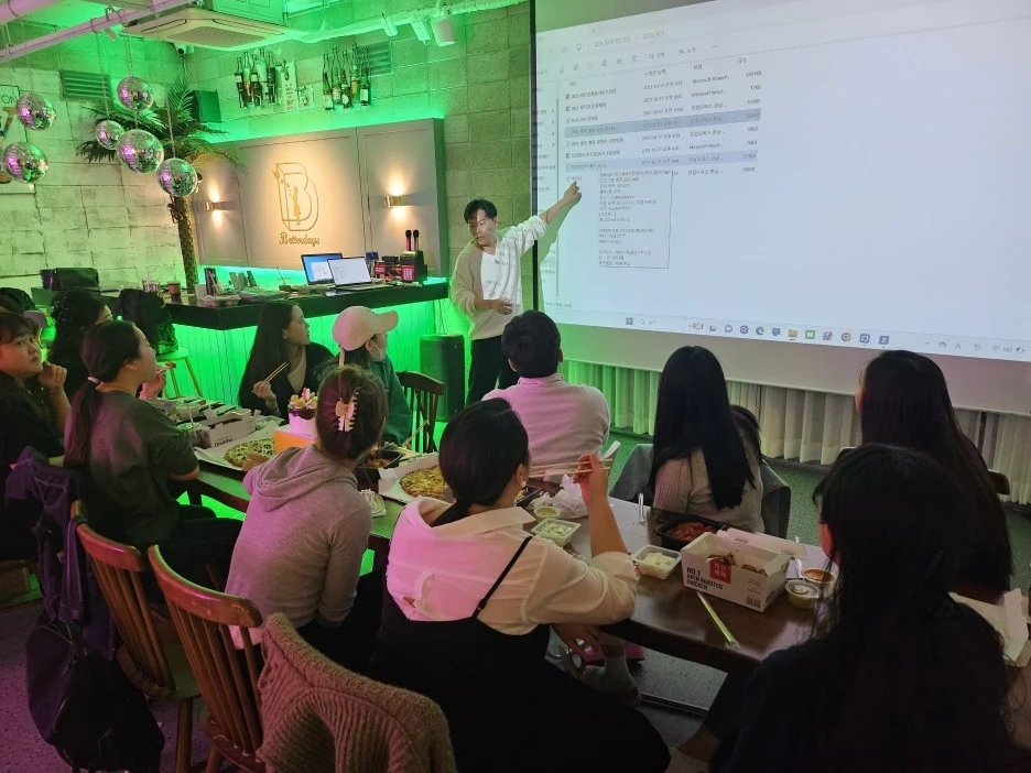 zxzx_(2).jpg?type=w1