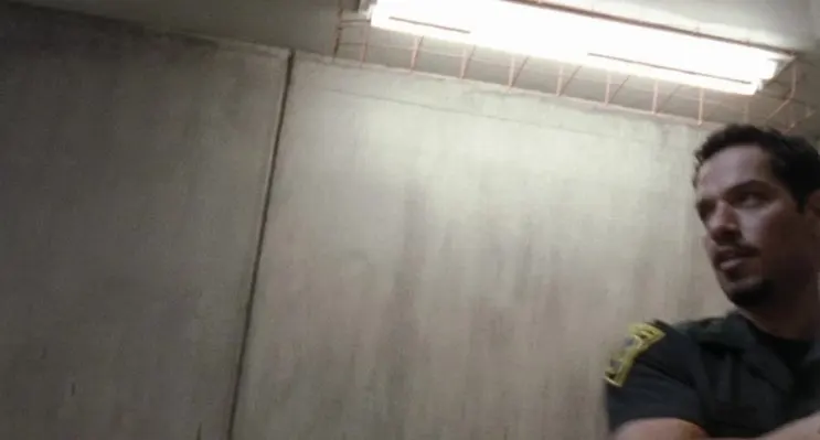 Felon.2008.720p.BluRay.x264-SiNNERS.mkv_20120721_201224.265.jpg?type=w2