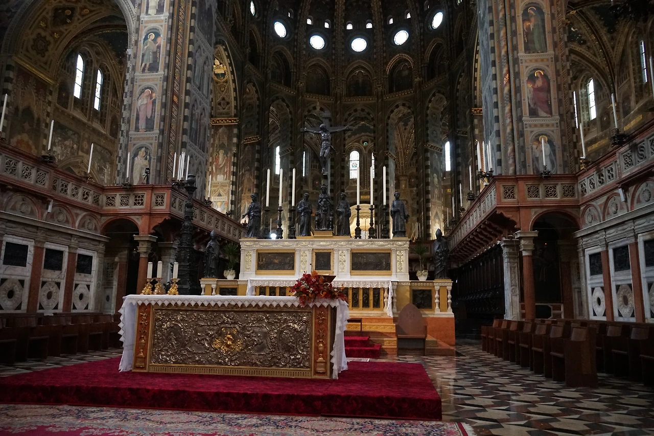 파도바 성 안토니우스 대성당_도나텔로 조각.JPG