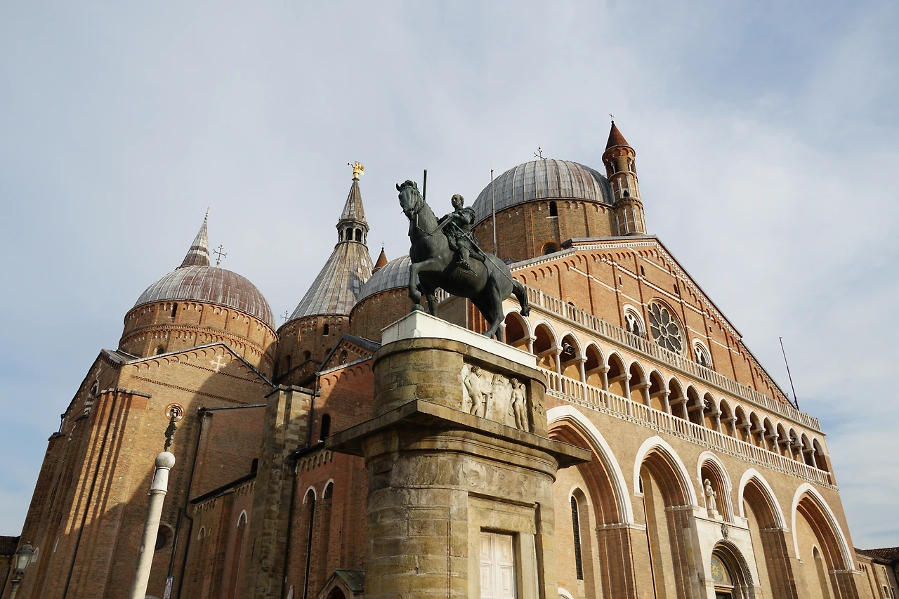 파도바 성 안토니우스 대성당_기마상.JPG