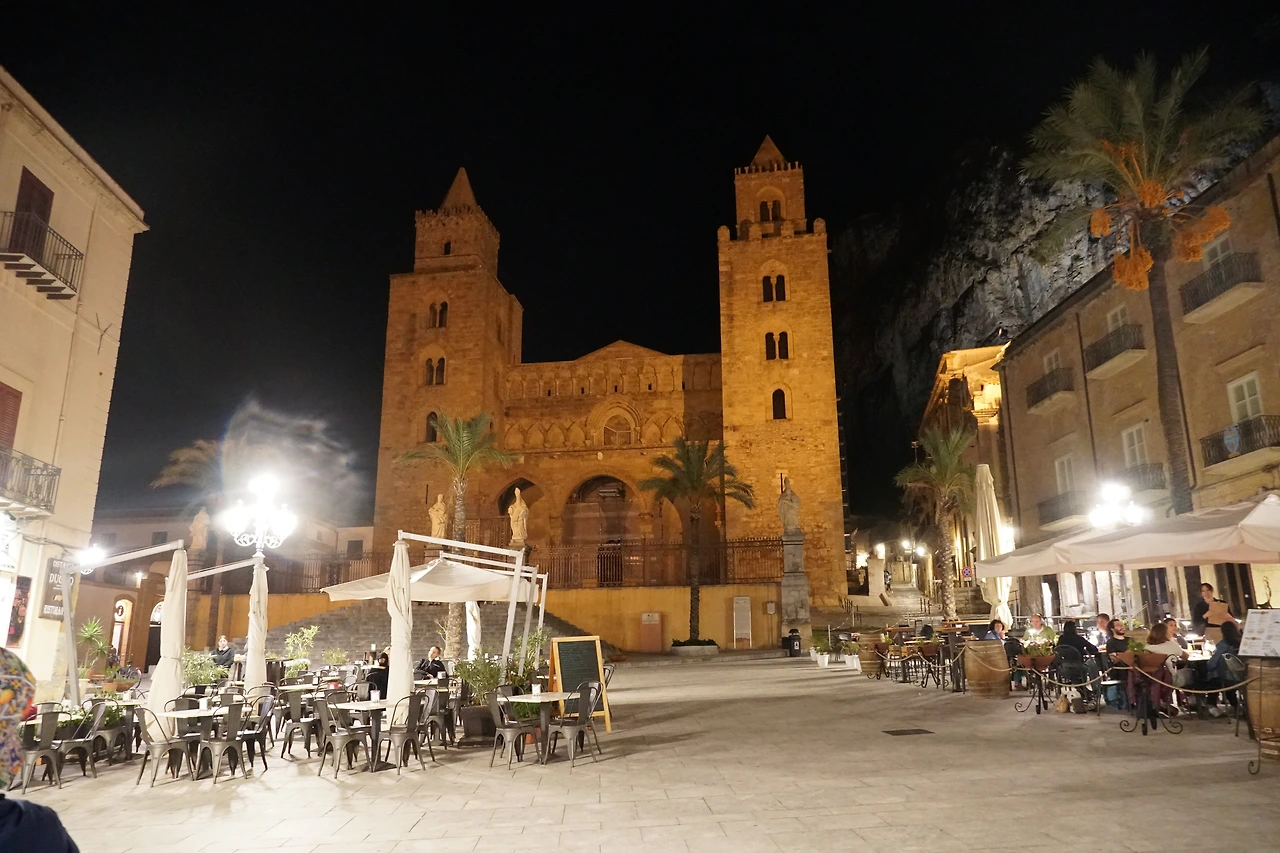 체팔루 야경 1.JPG