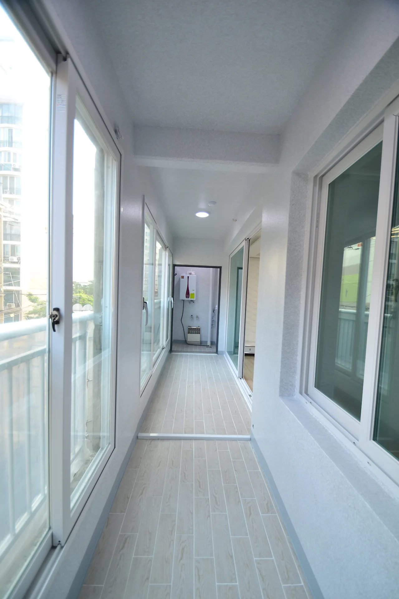 첨부17-발코니사진.JPG