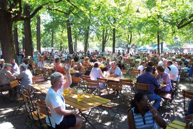 beergarden-royal-hirschgarten-munich-picture-2_cu2871-56b49d4f5f9b5829f82c7f62.JPG