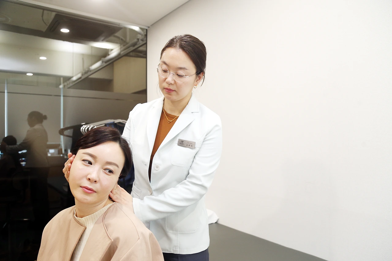 진료실 목 (6).JPG