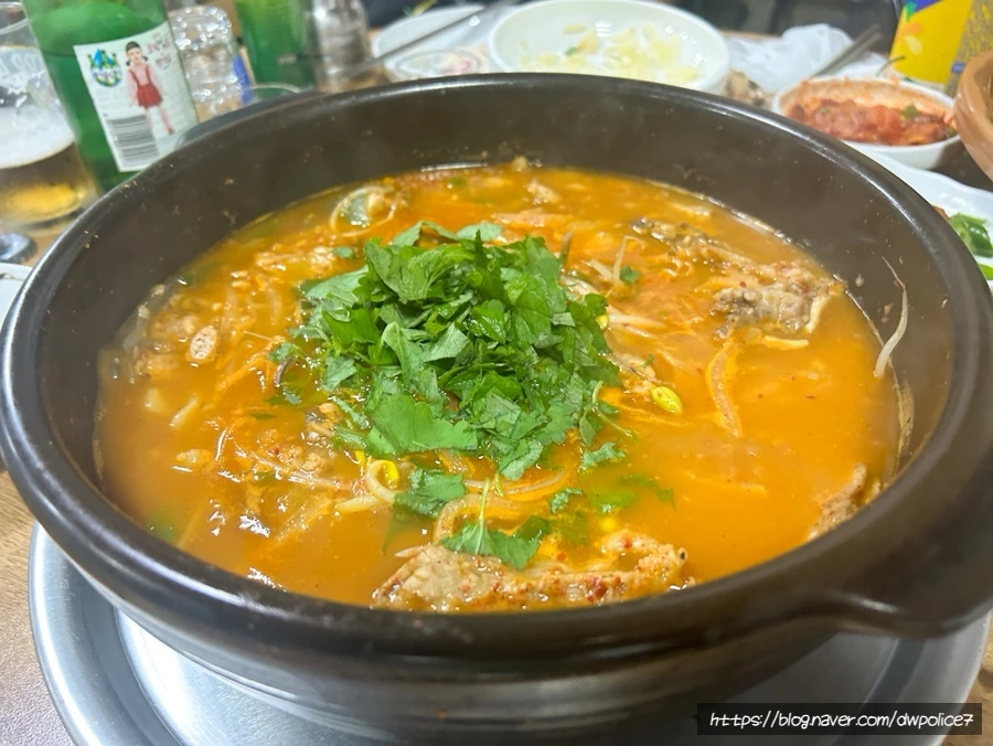 SE-284874CD-81AE-4A7A-B964-1AAC57BB77DD.jpg?type=w966