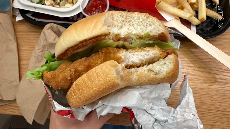 SE-012cc45a-6768-46cb-b984-9c5a1e94e999.jpg?type=w1