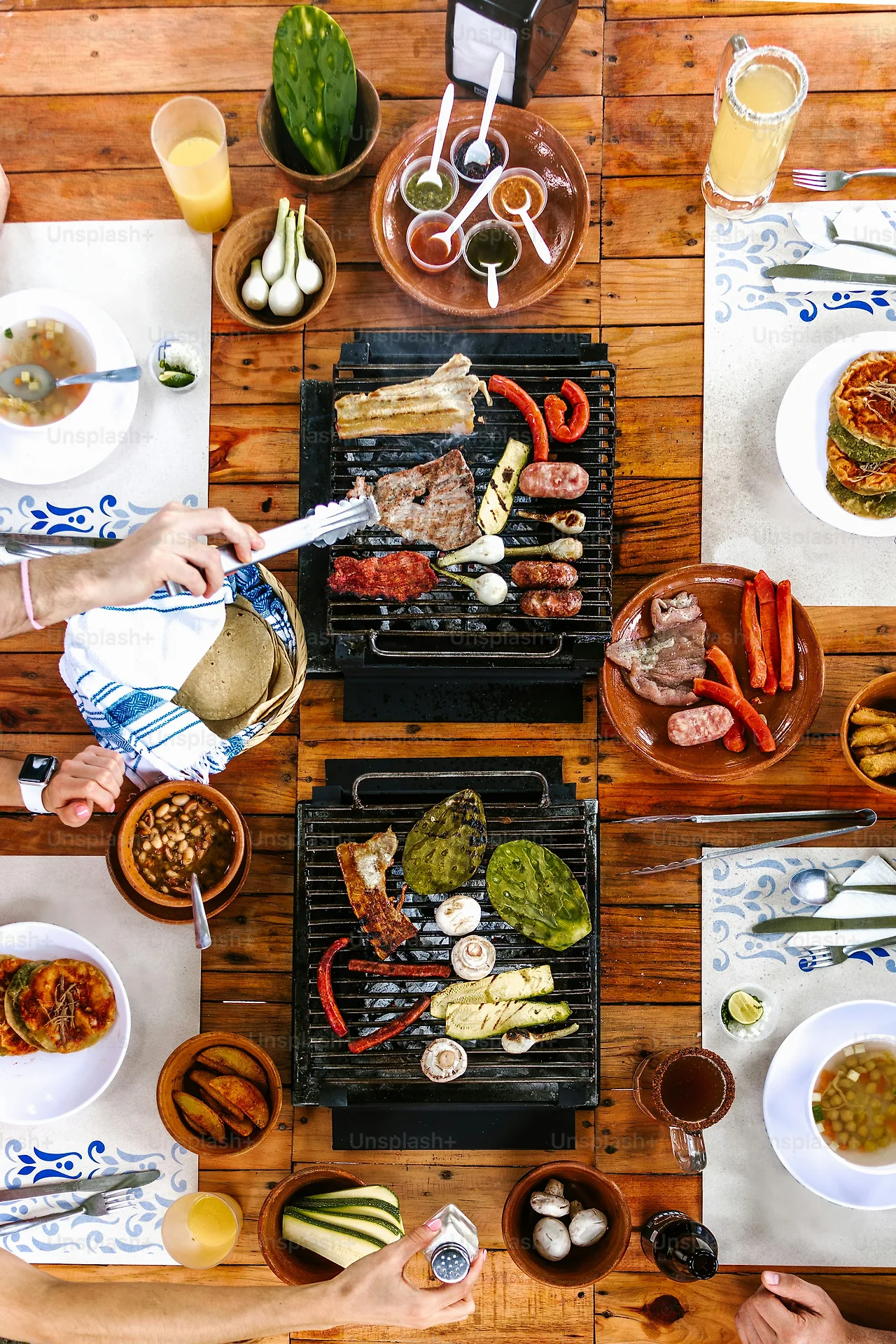 premium_photo-1661777712373-9a9ee6e01007?fm=jpg&q=60&w=3000&ixlib=rb-4.0.3&ixid=M3wxMjA3fDB8MHxwaG90by1wYWdlfHx8fGVufDB8fHx8fA%3D%3D