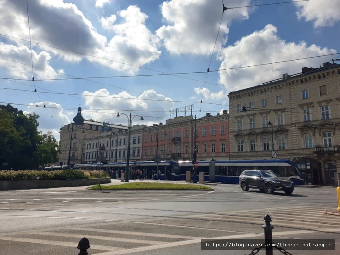 SE-75eb5dbe-bc50-431b-b236-e8e044d69d0e.jpg?type=w773