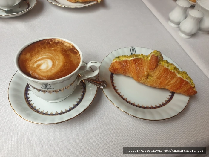 SE-b908bddb-63dc-40a4-bc90-f1f11cc502e5.jpg?type=w773