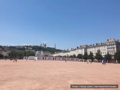 SE-4b30bf57-2f02-11ee-9d65-555418a9ad1e.jpg?type=w386