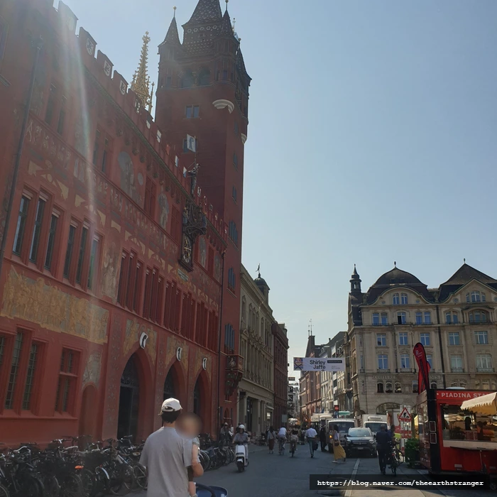 SE-c733d032-48a7-4c39-af55-bad342eeb00d.jpg?type=w773