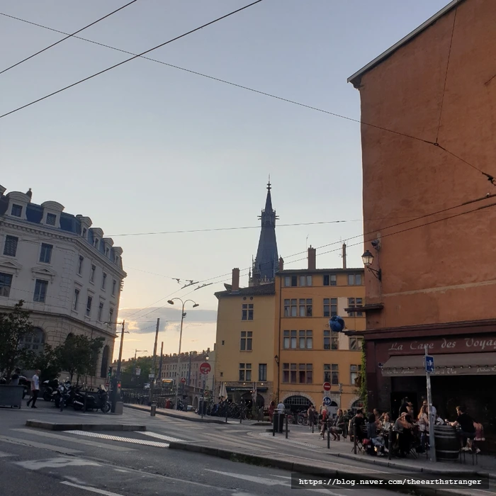 SE-1053a6c5-317b-11ee-9e6b-bfb1eb331d8c.jpg?type=w773